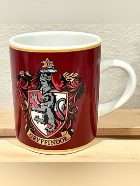 ☀️2/$20 NWOT Warner Bros. Gryffindor Maroon and Gold Miniature Coffee Mug